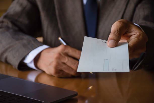 How Cheque Bounce Case Lawyers In New Delhi Assist Clients